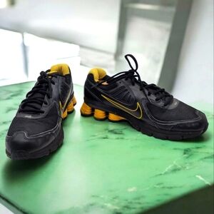 Nike Men's Livestrong Black and Yellow Running Shoes Sz 12.5 RARE